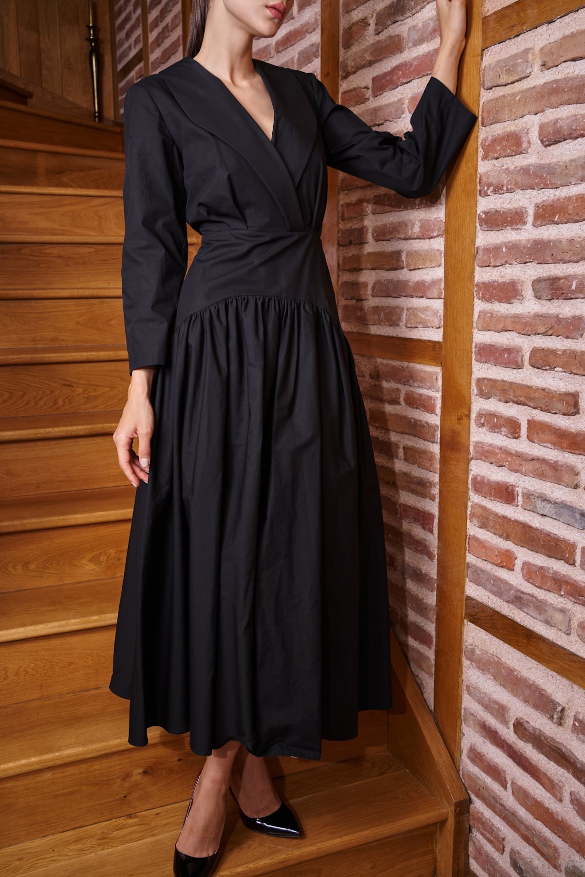 nancy v-neck midi dress